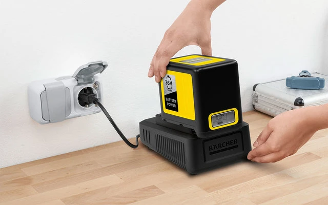 Kärcher Battery Power 36/25 Starter Kit Wechselakku Mit Schnellladegerät 36 V / 2.5 Ah 3 Kärcher Battery Power 36/25 Starter Kit Wechselakku Mit Schnellladegerät 36 V / 2.5 Ah – Bild 3