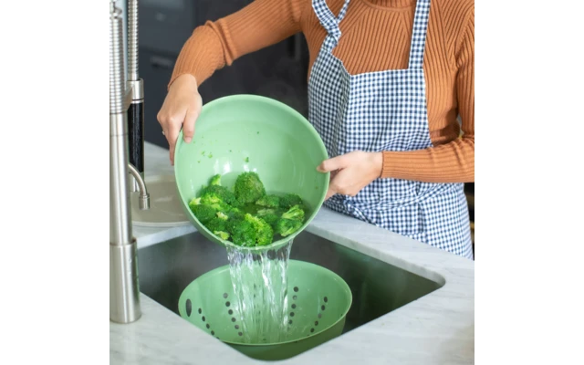 Koziol Sieb Palsby Abtropfsieb Nature Leaf Green 4 Koziol Sieb Palsby Abtropfsieb Nature Leaf Green – Bild 4