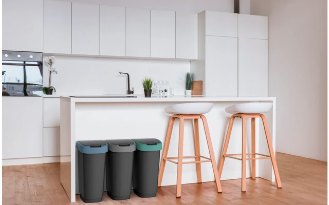 Rotho Twist Abfalleimer Mit Schwing- Und Klappdeckel 10 Liter Horizon Blau 7 Rotho Twist Abfalleimer Mit Schwing- Und Klappdeckel 10 Liter Horizon Blau – Bild 7