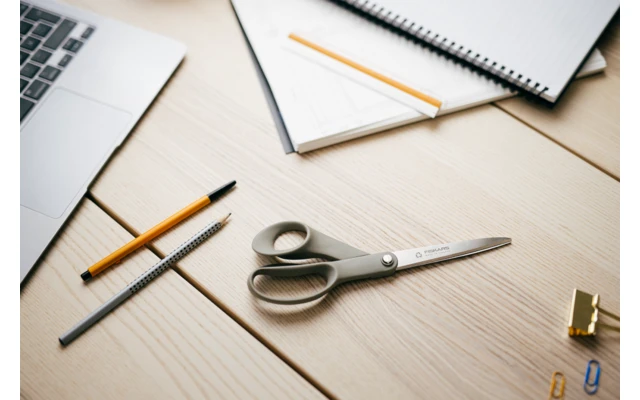 Fiskars ReNew Recycled Universalschere 21 Cm 2 Fiskars ReNew Recycled Universalschere 21 Cm – Bild 2